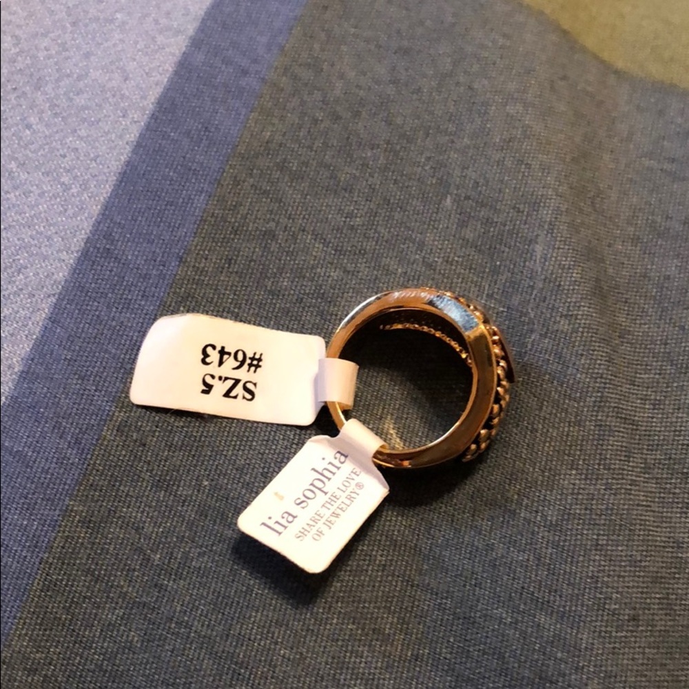 Ring - Picture 2 of 2